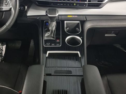 Used 2025 Toyota Sienna XSE w/ XSE Plus Package AWD/4WD image 27