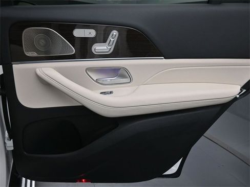New 2026 Mercedes-Benz GLS 450 4MATIC image 29