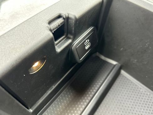 Used 2023 BMW 430i xDrive Convertible w/ M Sport Package image 30