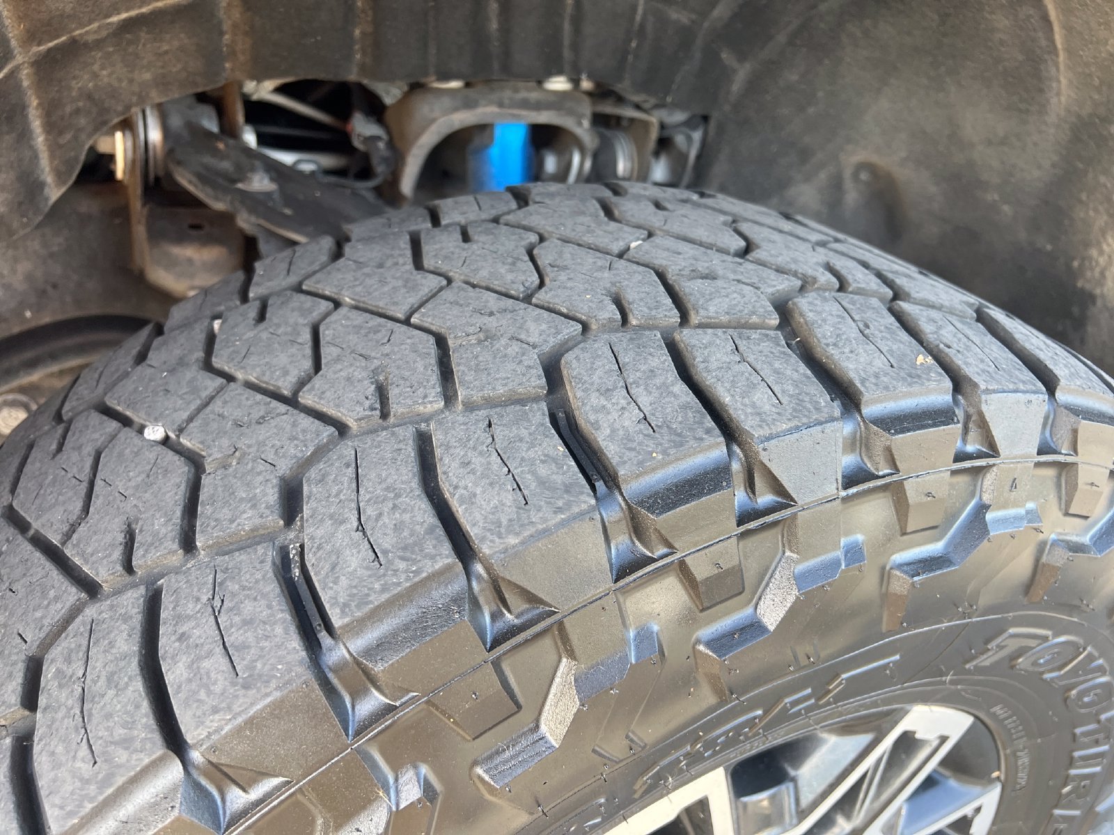 Used 2025 GMC Sierra 2500 AT4X AWD/4WD image 12