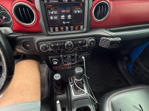 Used 2021 Jeep Gladiator Rubicon AWD/4WD image 22