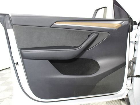 Used 2023 Tesla Model Y Long Range image 6