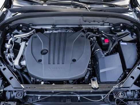 New 2026 Volvo XC60 B5 Plus w/ Protection Package Premier image 18
