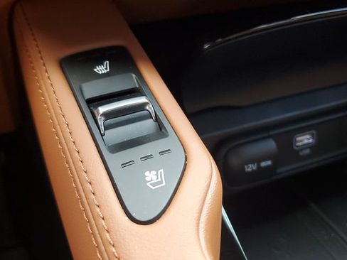 Certified 2025 Kia Telluride AWD image 29