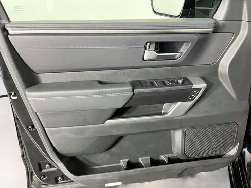 Used 2025 Toyota Tundra Platinum AWD/4WD image 28