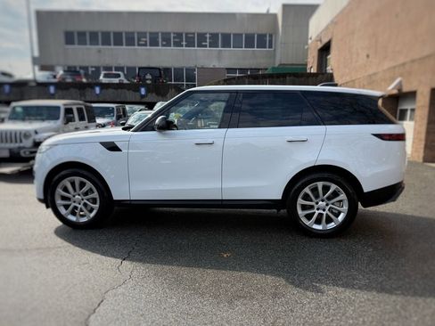 Used 2025 Land Rover Range Rover Sport SE AWD/4WD image 16