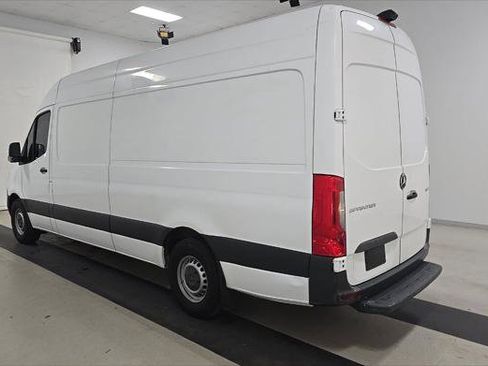 Used 2021 Mercedes-Benz Sprinter 2500 w/ Driver Convenience Package image 6