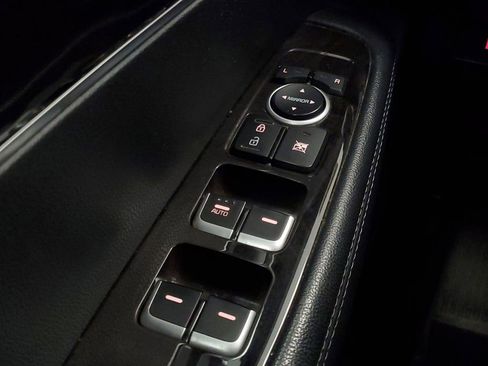 Used 2018 Kia Sorento L image 14