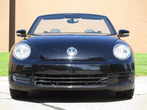 Used 2013 Volkswagen Beetle 2.5 FWD image 32