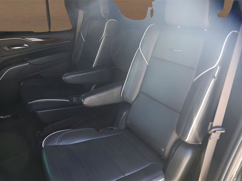 Used 2023 Cadillac Escalade Premium Luxury image 25