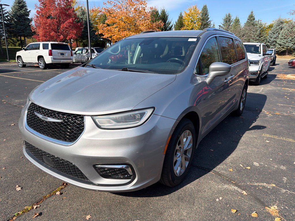 Used 2021 Chrysler Pacifica Touring-L AWD/4WD image 7