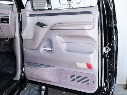 Used 1997 Ford F350 4x4 Regular Cab image 34