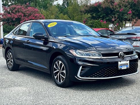 Used 2025 Volkswagen Jetta S FWD image 11