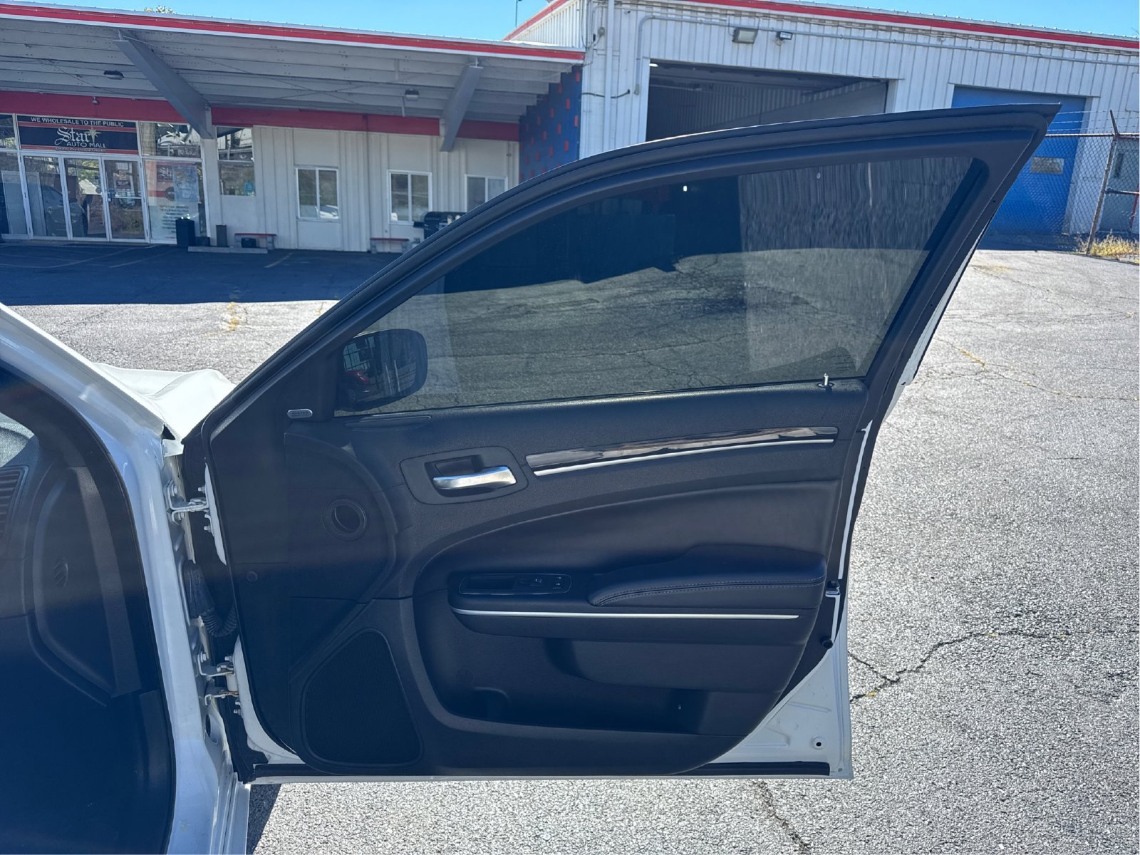 Used 2022 Chrysler 300 S w/ Comfort Group RWD image 21