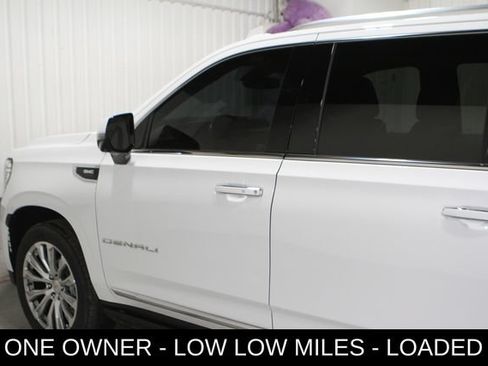 Used 2022 GMC Yukon XL Denali AWD/4WD image 31