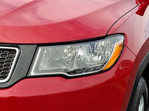 Certified 2021 Jeep Compass Latitude image 11