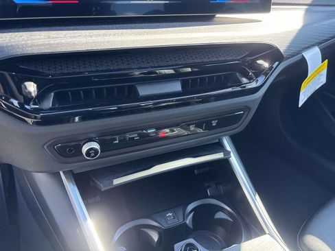 New 2026 BMW 330i xDrive Sedan w/ Premium Package AWD/4WD image 22
