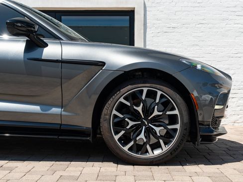 Used 2023 Aston Martin DBX 707 AWD/4WD image 4