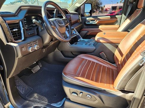Used 2024 GMC Sierra 3500 Denali Ultimate image 10