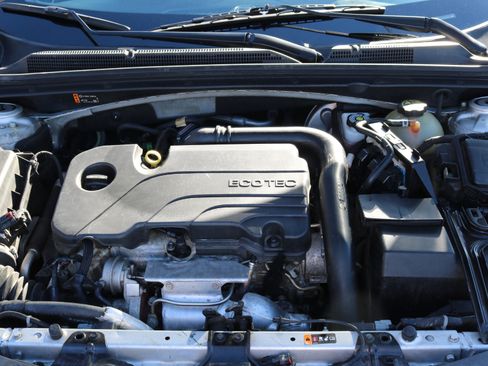 Used 2022 Chevrolet Malibu LT image 26