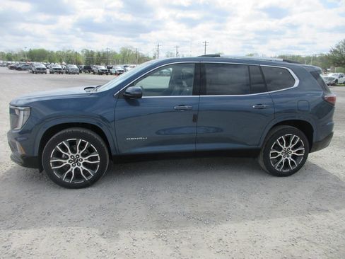 New 2026 GMC Acadia Denali Ultimate AWD/4WD image 9