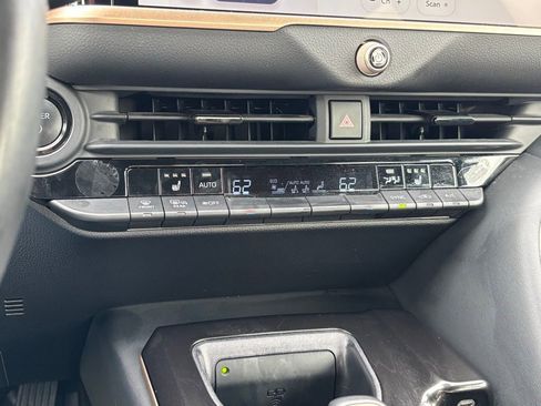 Used 2024 Toyota Crown XLE image 20