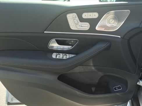New 2026 Mercedes-Benz GLS 450 4MATIC image 11