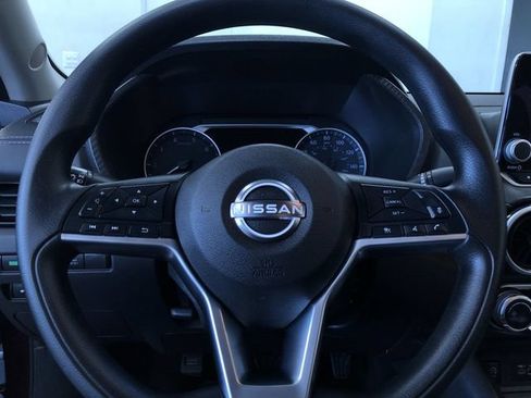 Used 2025 Nissan Sentra SV FWD image 25