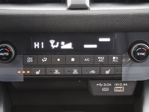 Used 2026 Subaru Outback Premium image 14