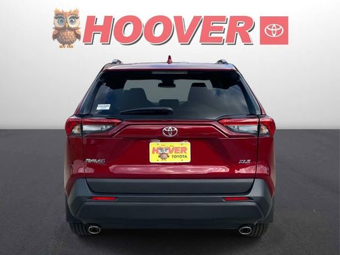 Used 2025 Toyota RAV4 XLE w/ Convenience Package FWD image 3