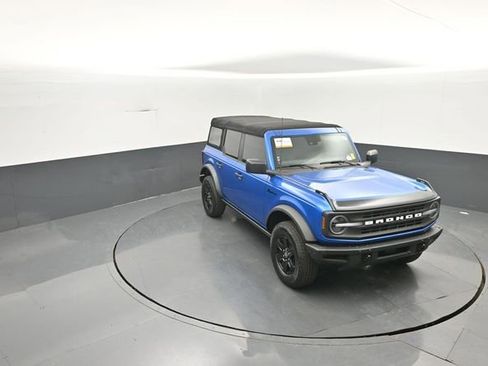 Certified 2022 Ford Bronco Black Diamond image 17