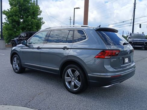Used 2019 Volkswagen Tiguan SEL Premium w/ 3rd Row Seat Package AWD/4WD image 6