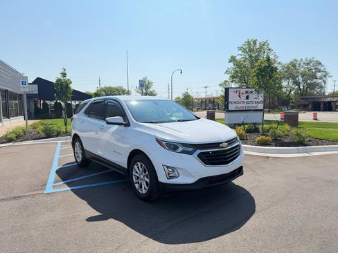 Used 2019 Chevrolet Equinox LT FWD image 3