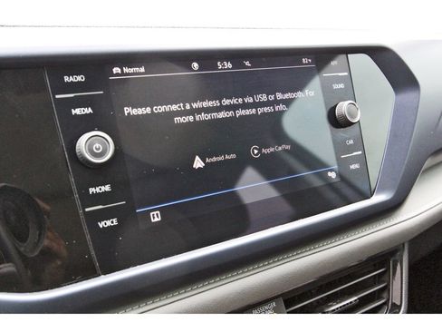 Used 2024 Volkswagen Taos SE w/ Panoramic Sunroof Package AWD/4WD image 27