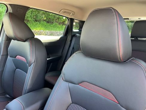 New 2026 Nissan Kicks SR AWD/4WD image 9