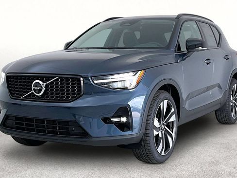 New 2026 Volvo XC40 B5 Ultra w/ Protection Package Premier AWD/4WD image 2