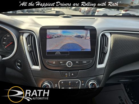 Used 2024 Chevrolet Malibu LT image 16