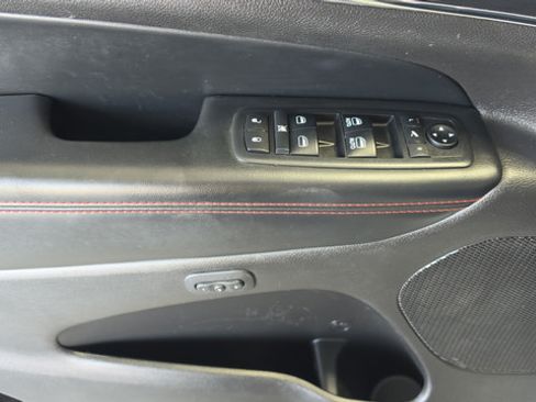 Used 2018 Jeep Grand Cherokee Trailhawk w/ Trailhawk Luxury Group AWD/4WD image 21