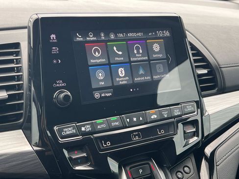 Used 2023 Honda Odyssey Elite image 13