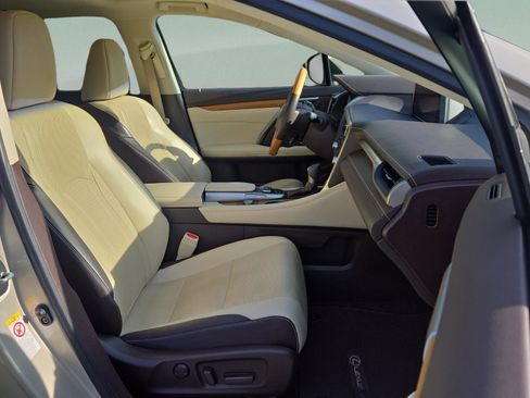 Used 2016 Lexus RX 350 FWD w/ Premium Package image 18