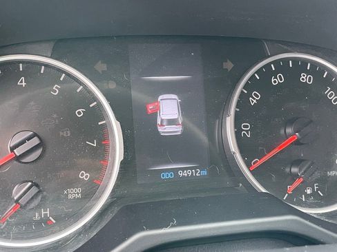 Used 2021 Toyota RAV4 XLE w/ Convenience Package AWD/4WD image 20