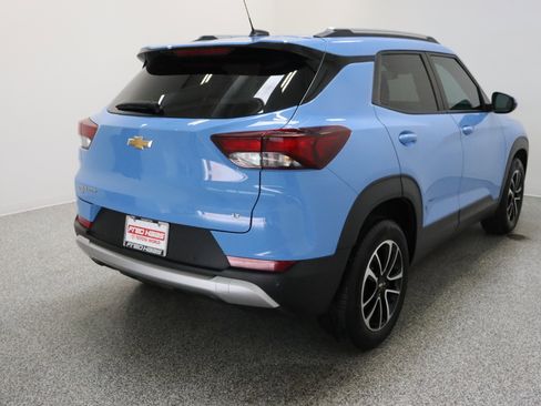 Used 2024 Chevrolet TrailBlazer LT w/ LT Cold Weather Package AWD/4WD image 7