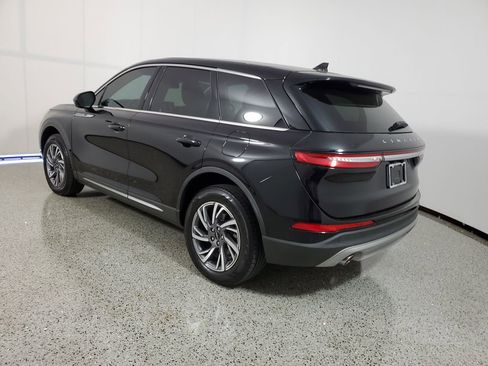 Used 2023 Lincoln Corsair AWD image 3