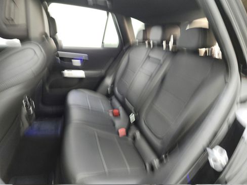 Used 2023 Mercedes-Benz GLC 300 4MATIC image 15