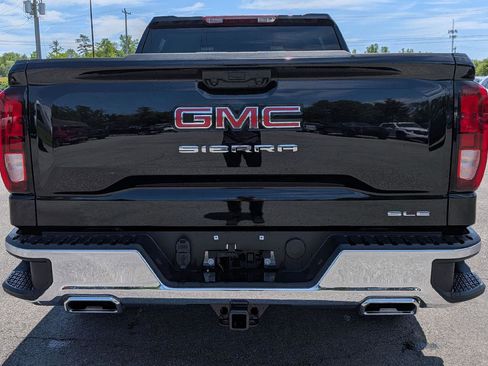 New 2026 GMC Sierra 1500 SLE w/ X31 Off-Road Package AWD/4WD image 9