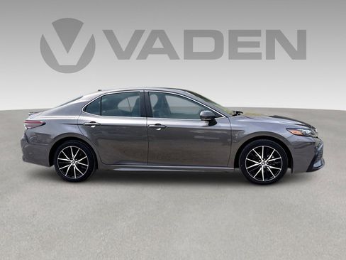Used 2024 Toyota Camry SE FWD image 20
