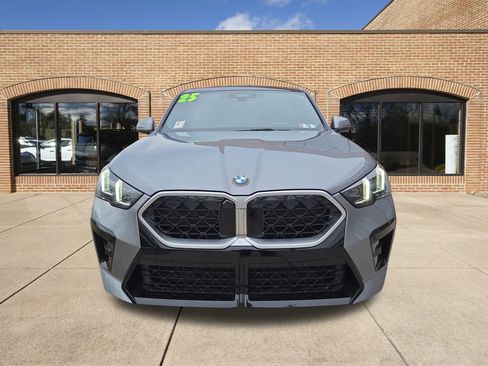 Used 2025 BMW X2 xDrive28i image 9