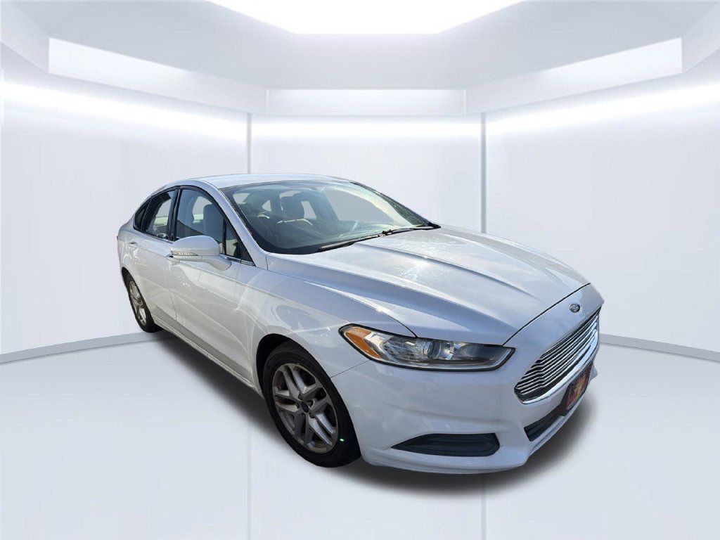 Used 2014 Ford Fusion SE FWD image 8