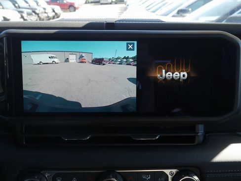 New 2025 Jeep Gladiator High Tide image 6