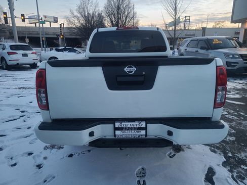 Used 2018 Nissan Frontier S image 4